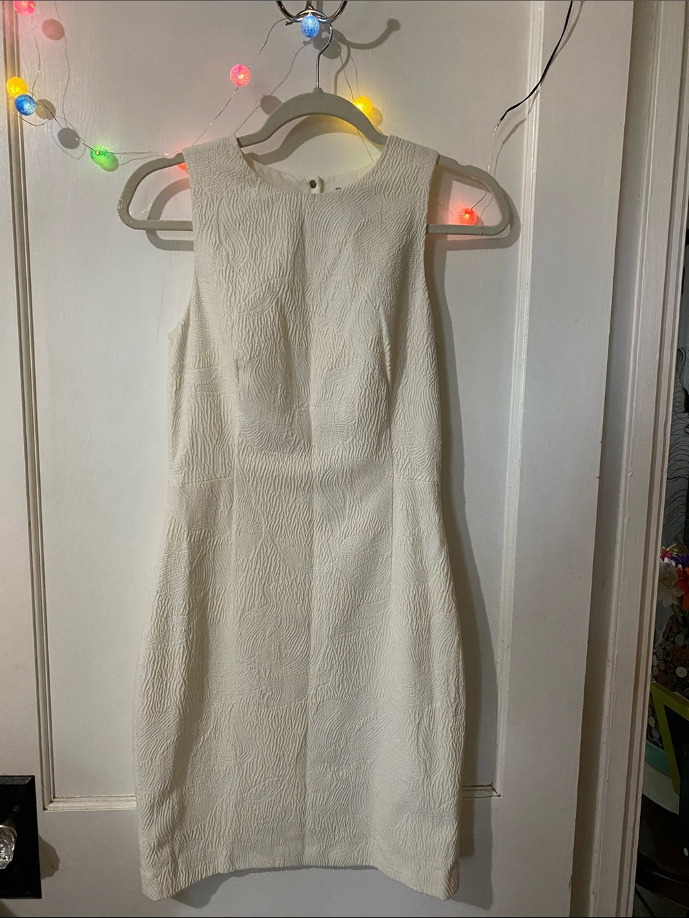 H&M White Textured Sleeveless Midi Dress